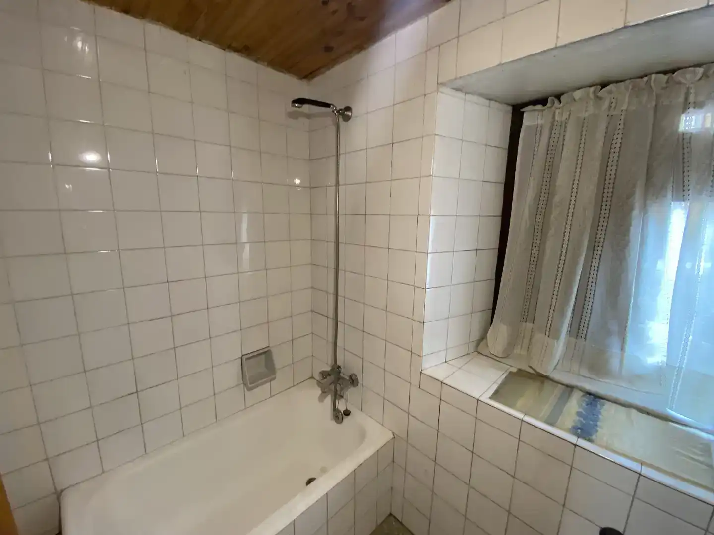 Baño de Piso en venta en Piloña con Jardín privado, Trastero y Balcón