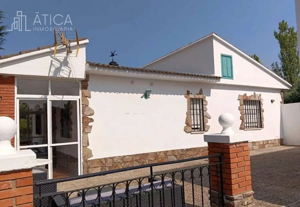 Detached house with pool for sale in Calzada de Valdunciel, imagen 28