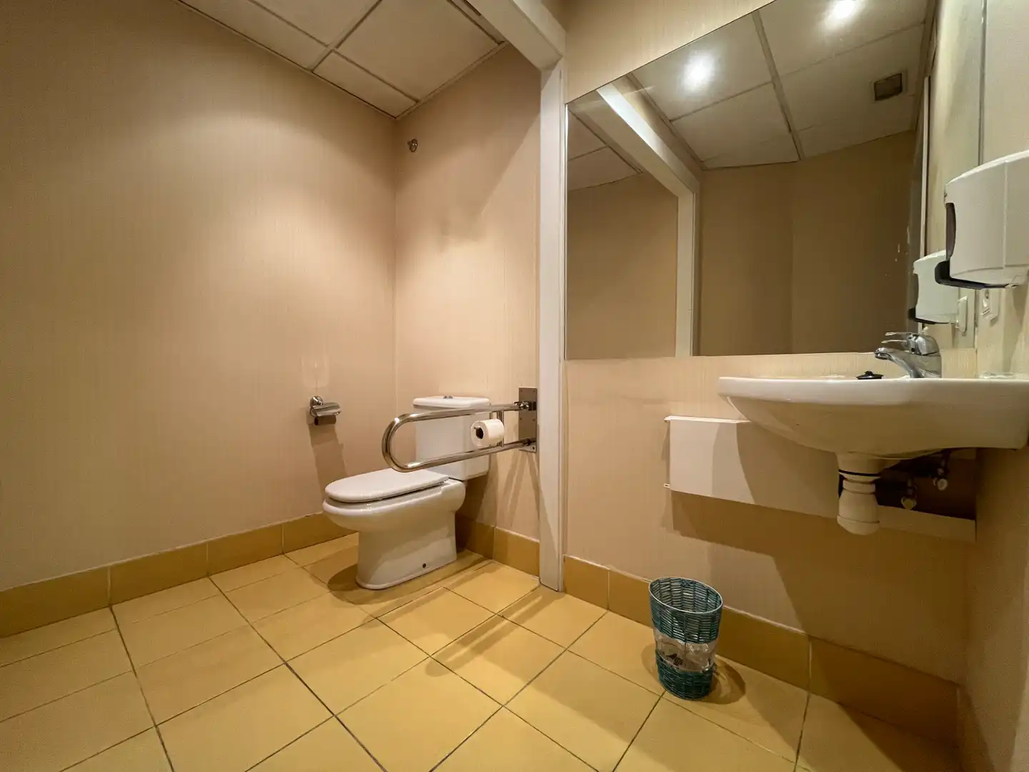 Office space with lift to rent in Carrer de la Sèquia 11, imagen 15