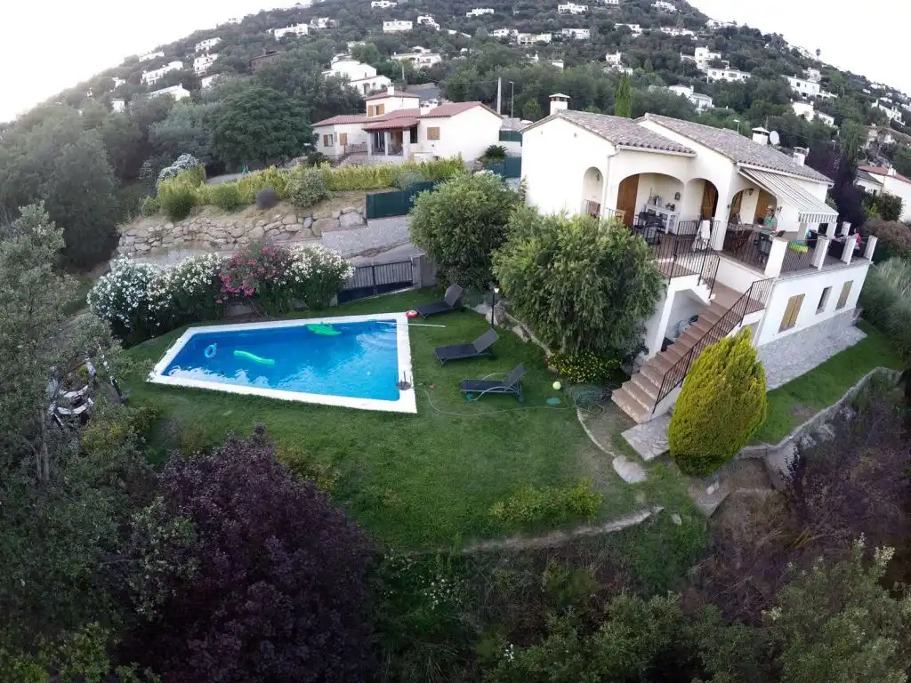 Haus mit Pool zum Verkauf in Carrer Milan