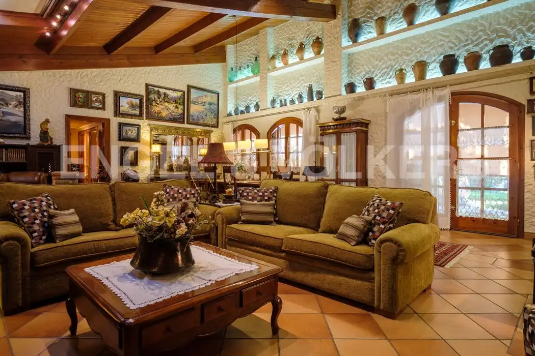 Sala d'estar de Casa o xalet en venda en Balaguer amb Jardí privat, Parquet i Piscina