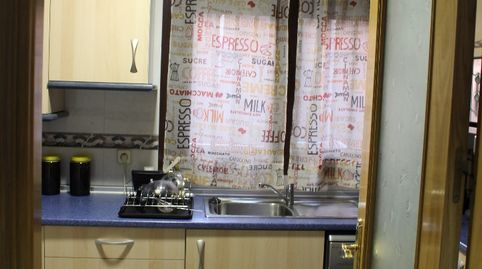 Foto 3 de Piso en venta en Calle de Dos Amigos, 10, Calle Pinto - San Roque, Parla