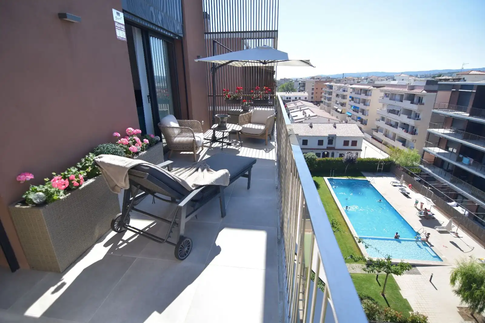 Duplex with pool for sale in Cossetania 21-27