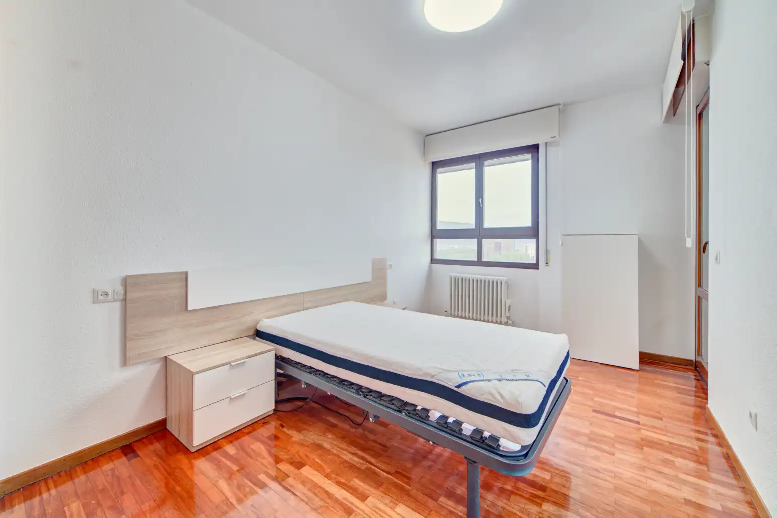 Habitación de Piso en venta en  Pamplona / Iruña con Calefacción, Parquet y Trastero