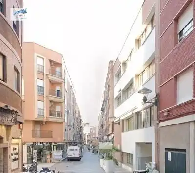 Pis amb ascensor en venda a Calle CALZADA