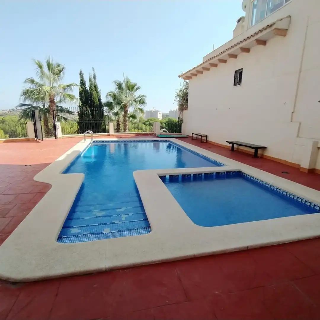 Dúplex en venta en Calle MANUEL MACHADO-CMOR, 3, Campoamor