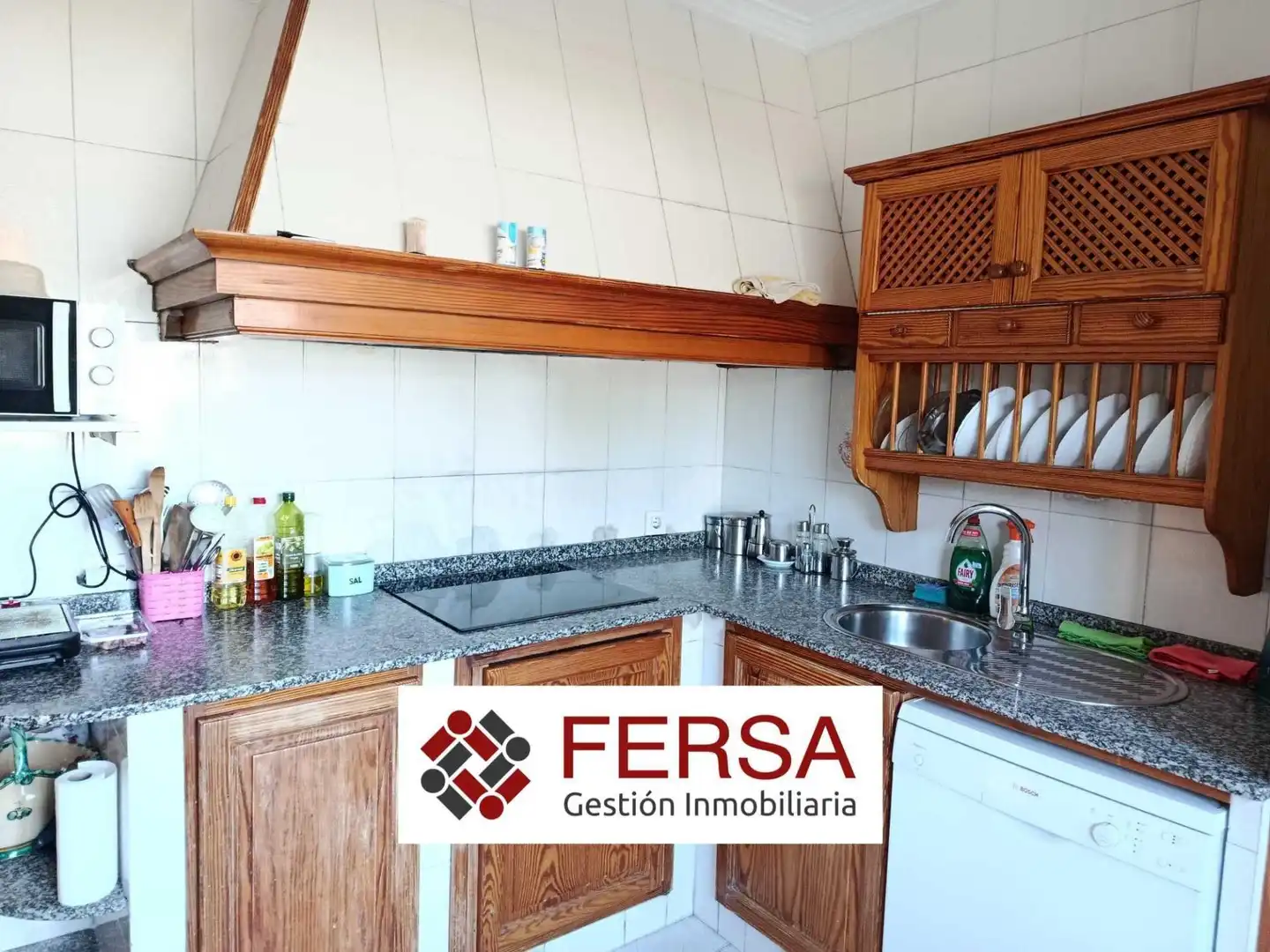 Kitchen of Houses for sale in El Puerto de Santa María  with Private garden, Terrace and Storage room