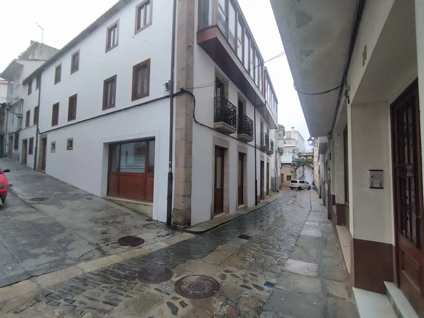 Außenansicht von Wohnung zum Verkauf in Betanzos mit Ofen und Balkon