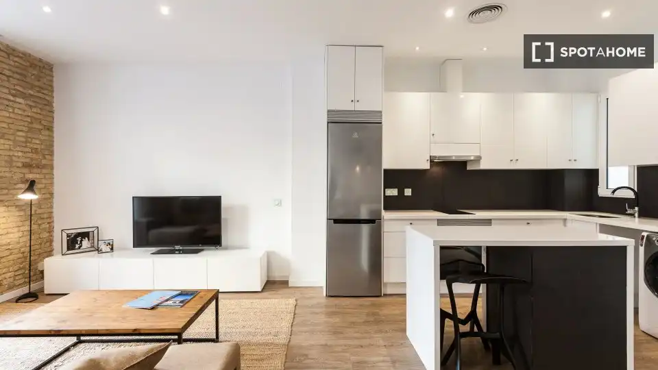 Kitchen of Flat for rent in Valencia  with Air Conditioner, Heating and Furnished