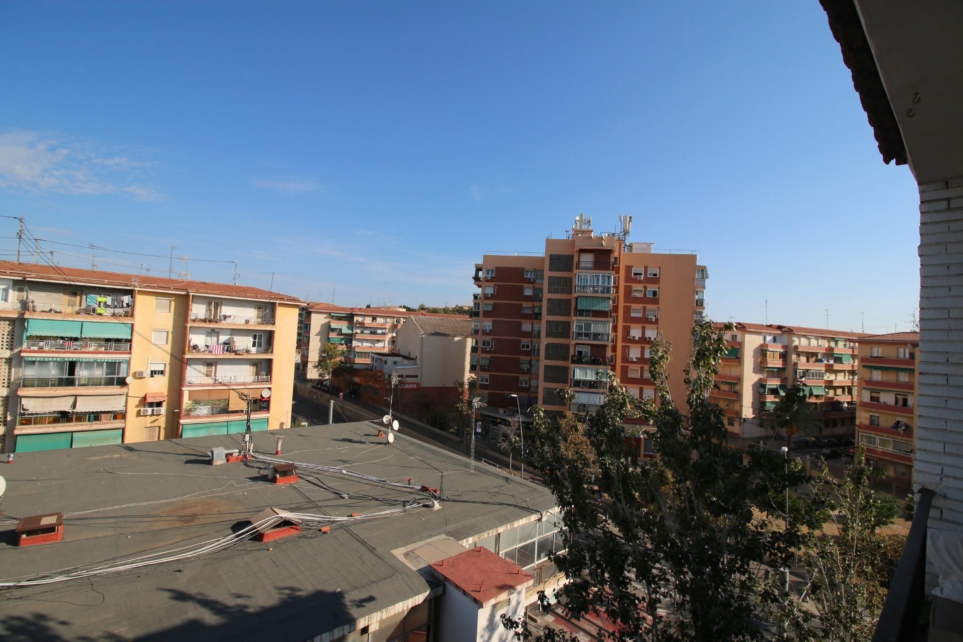 Vista exterior de Dúplex en venda en Alicante / Alacant amb Balcó