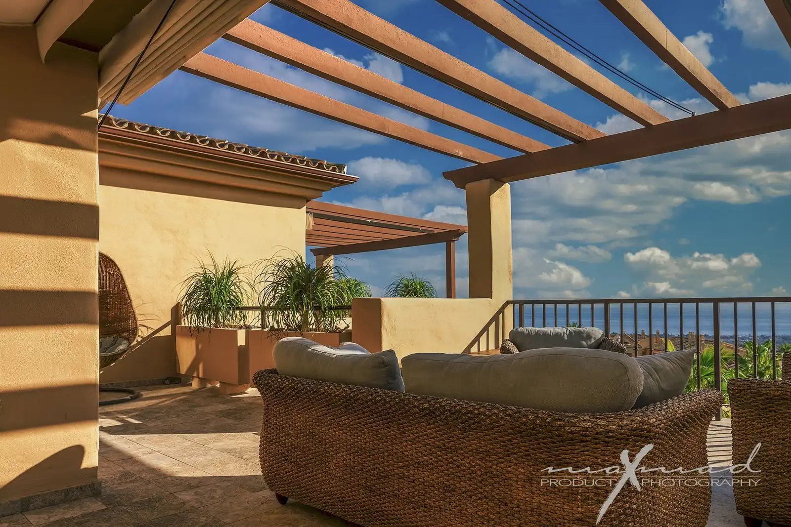 Terrace of Apartments for sale in Benahavís  with Air Conditioner, Storage room and Furnished