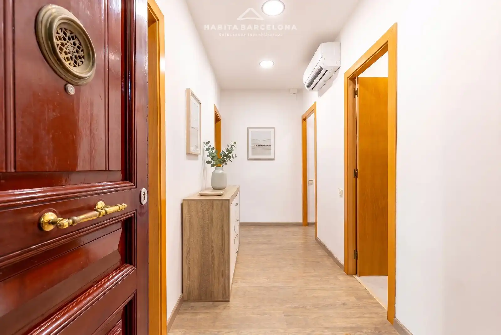 Wohnung zum Verkauf in Barcelona mit Klimaanlage, Heizung und Parkett