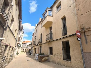 Appartamento con balcone in vendita a Carrer Major