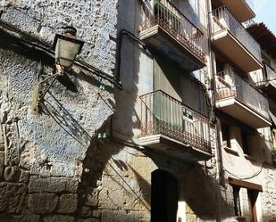 Vista exterior de Casa adosada en venda en Valderrobres amb Balcó