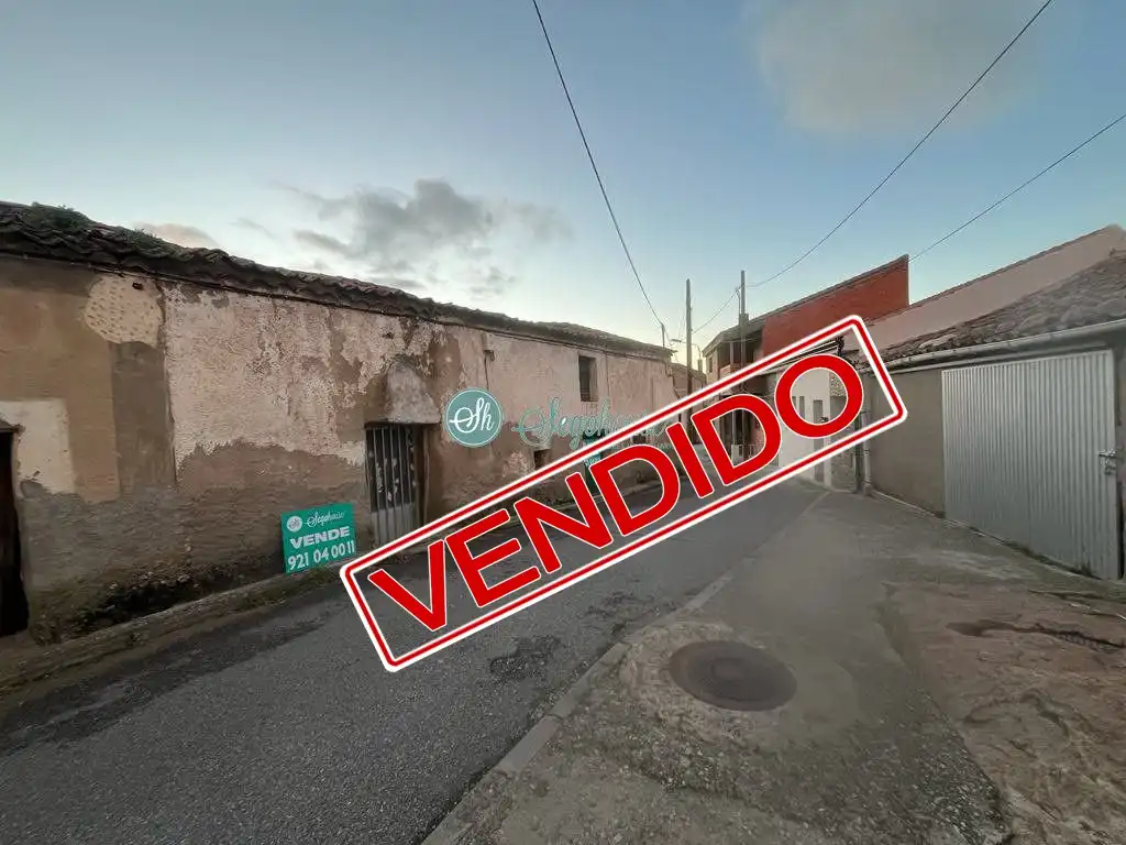 Exterior view of Houses for sale in Segovia