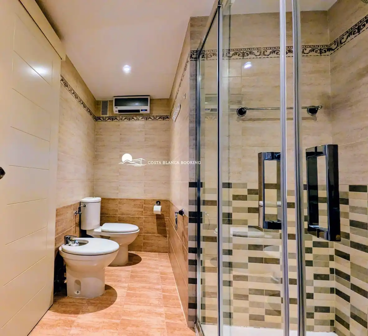 Bathroom of Apartments for sale in L'Alfàs del Pi  with Air Conditioner, Terrace and Furnished