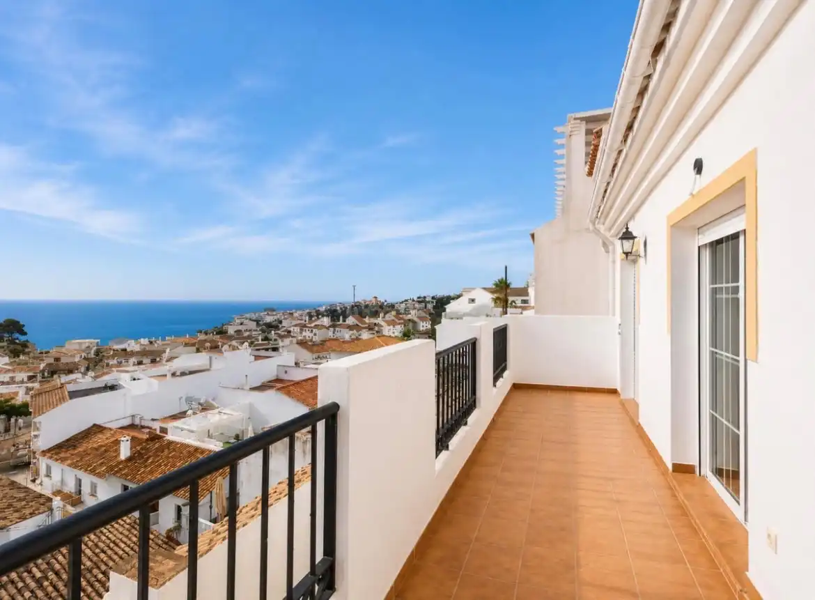 Piso con ascensor en venta en Benalmádena pueblo, imagen 2