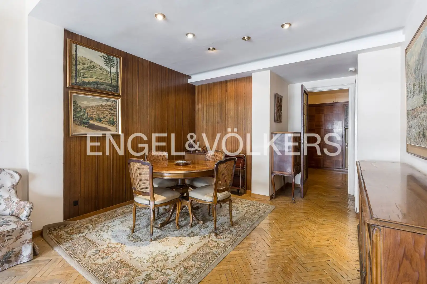Dining room of Flat for sale in  Barcelona Capital  with Heating, Parquet flooring and Storage room