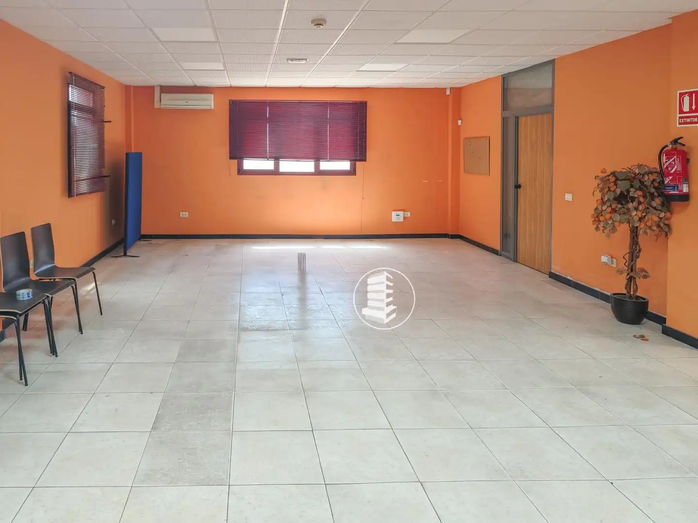 Oficina en venta en El Rosario con Aire acondicionado