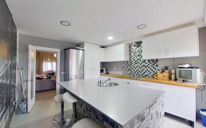 Kitchen of Flat for sale in Sabadell