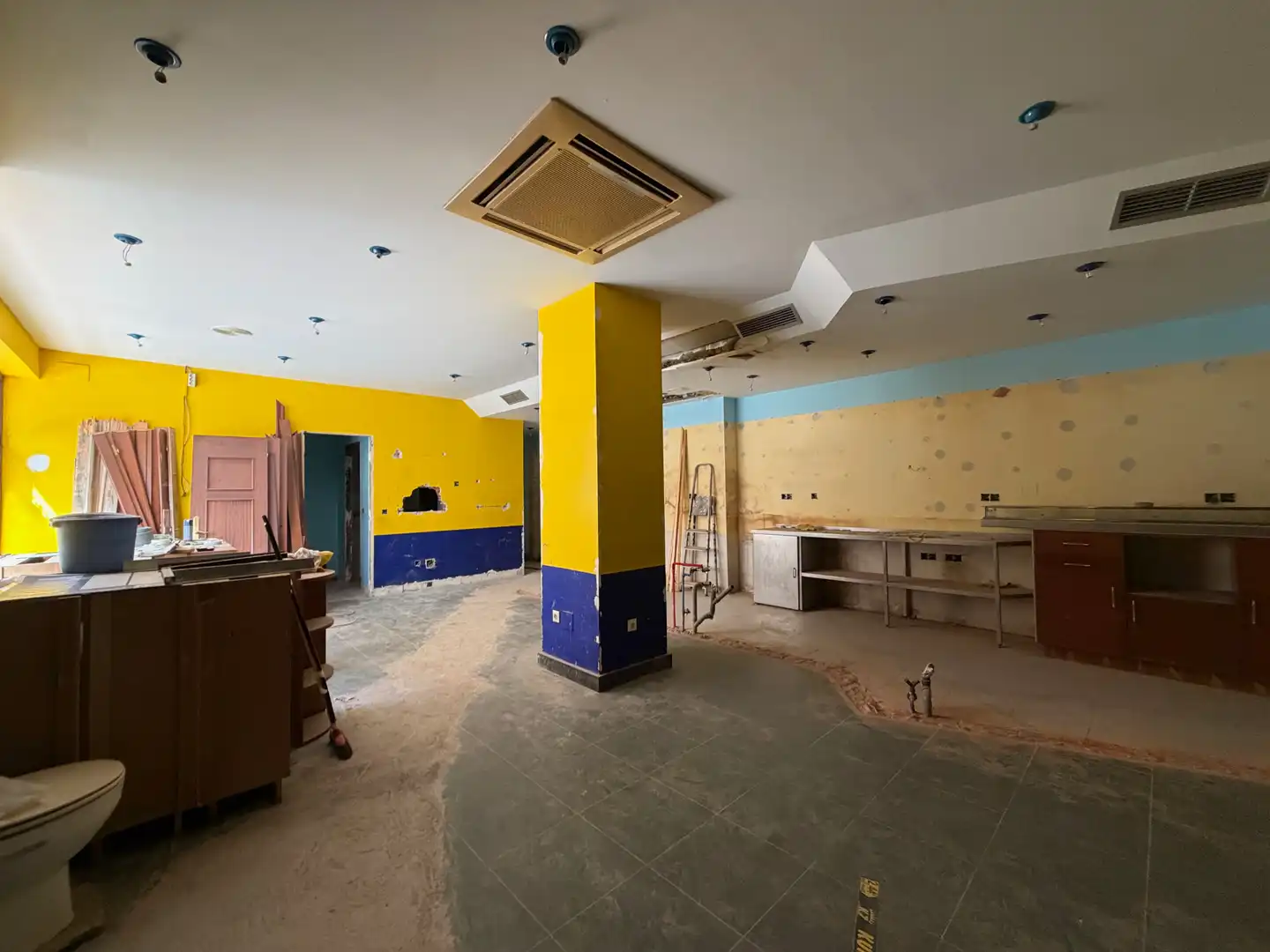 Business premises for sale in Calle Granada, imagen 2