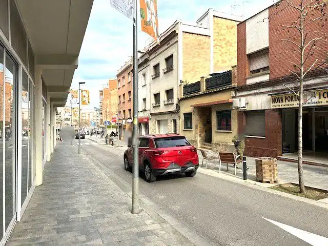 Gewerbefläche zur Miete in LLUIS PASCUAL ROCA 28, imagen 3