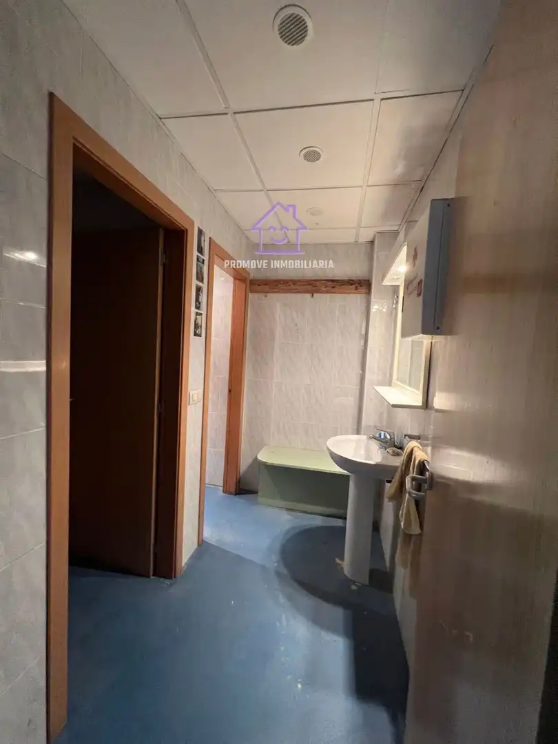 Baño de Nave industrial de alquiler en Arteixo