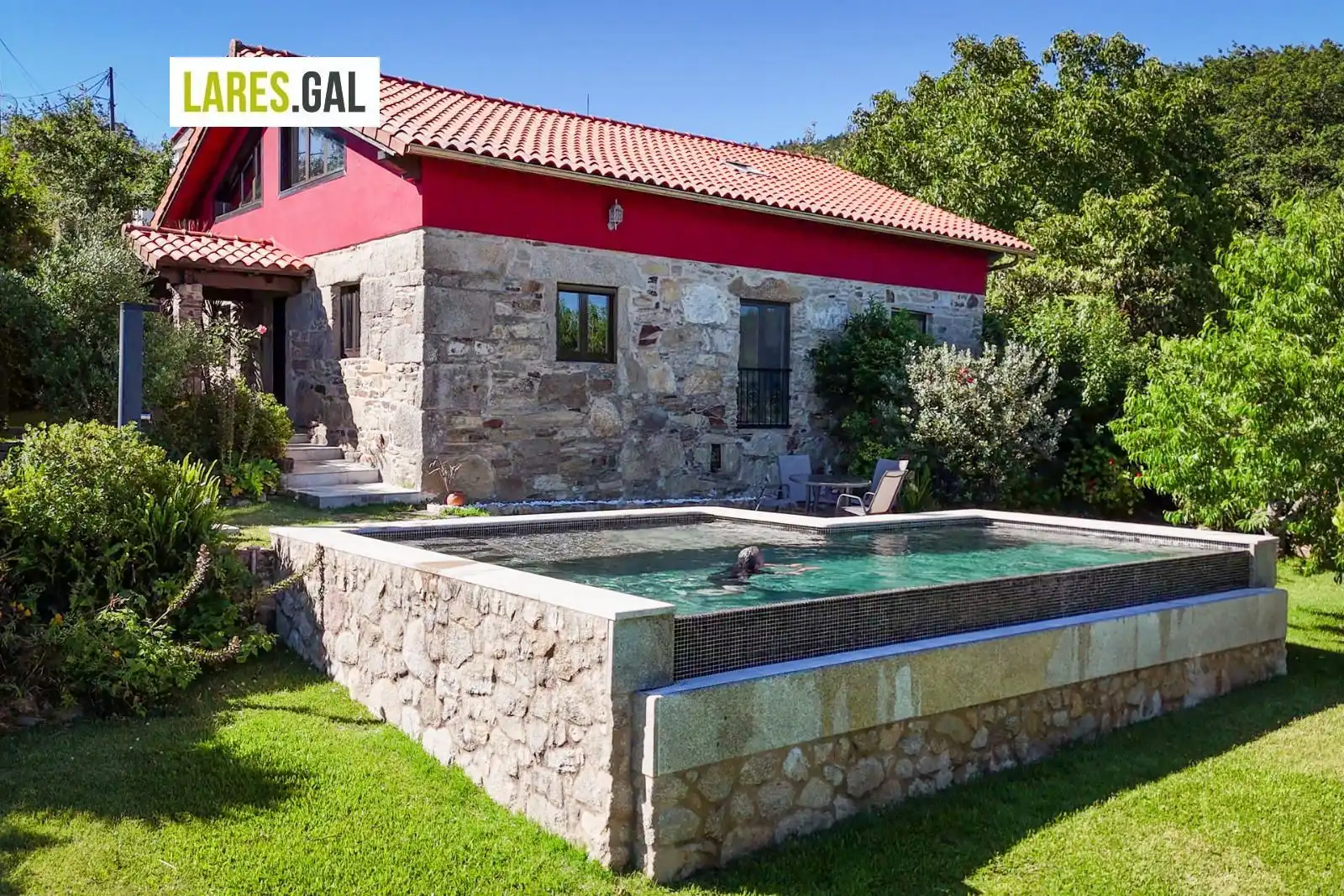 Piscina de Casa o xalet en venda en Moaña amb Calefacció, Piscina i Moblat