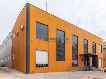 Nave industrial in vendita a Calle de Miguel Servet 27