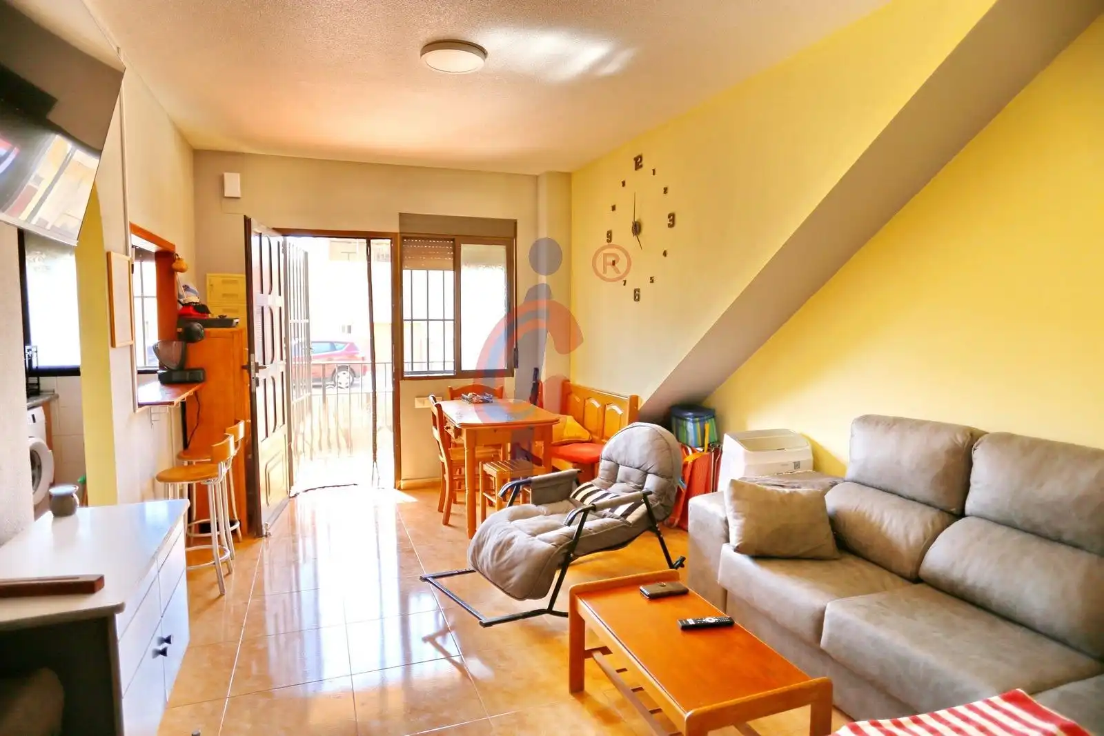 Sala de estar de Planta baja en venta en Daya Nueva con Jardín privado, Terraza y Amueblado