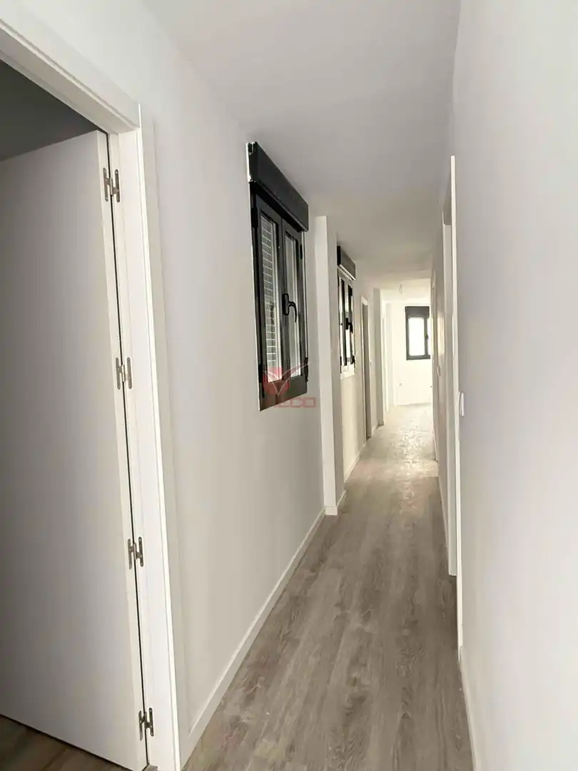 Piso en venta en Cuenca con Calefacción, Piscina y Piscina comunitaria