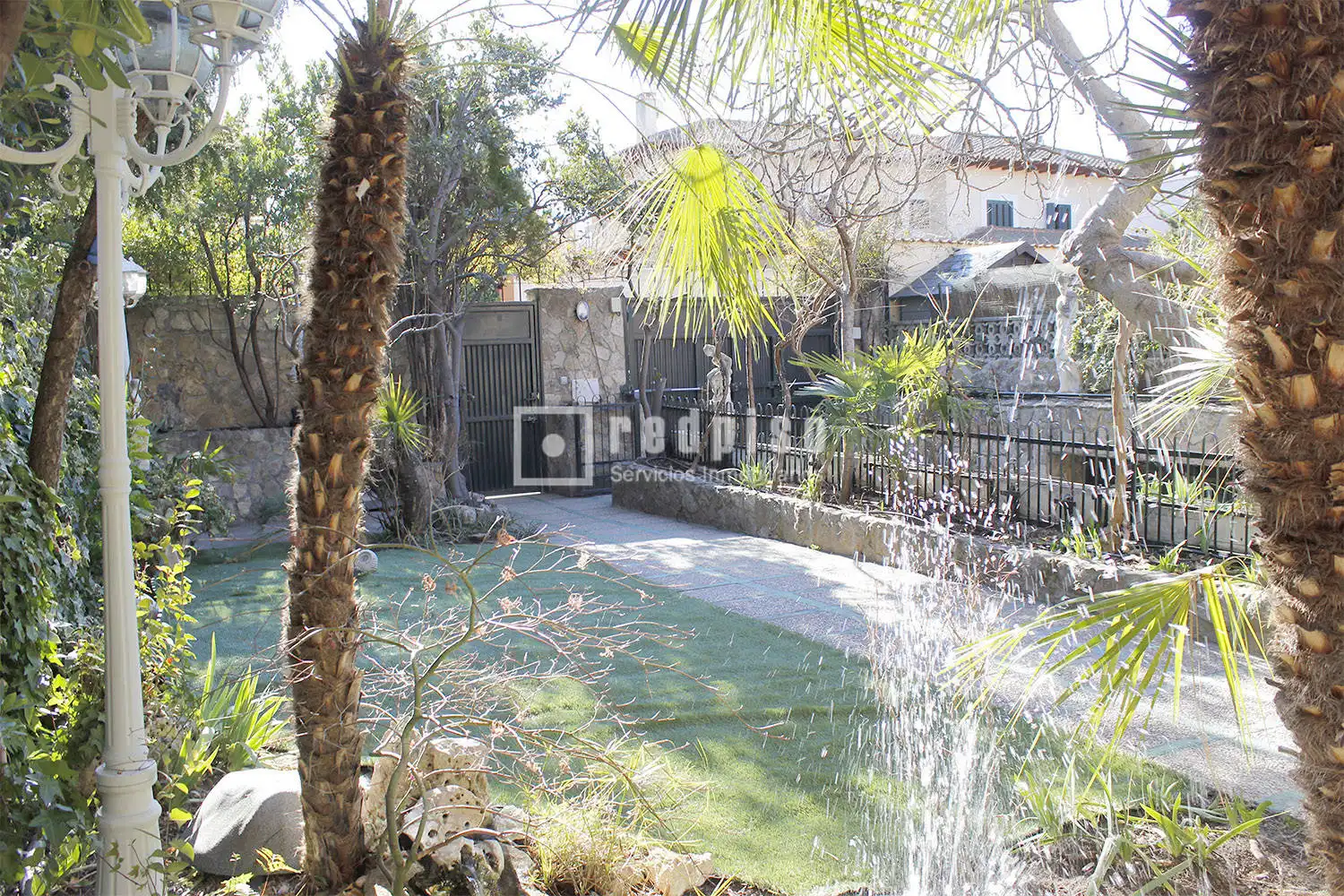 Jardí de Casa o xalet de lloguer en Madrid amb Aire condicionat, Calefacció i Jardí privat