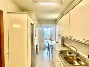 Küche von Dachboden zum Verkauf in Figueres mit Klimaanlage, Heizung und Terrasse