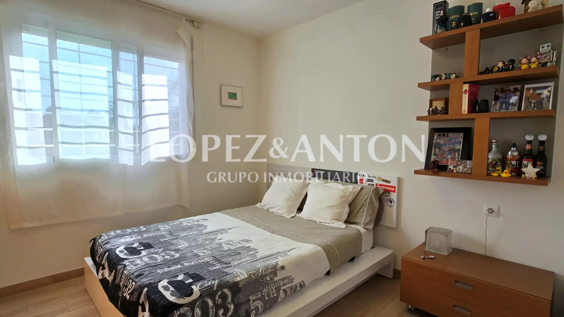 Bedroom of Houses for sale in L'Eliana  with Air Conditioner, Heating and Private garden