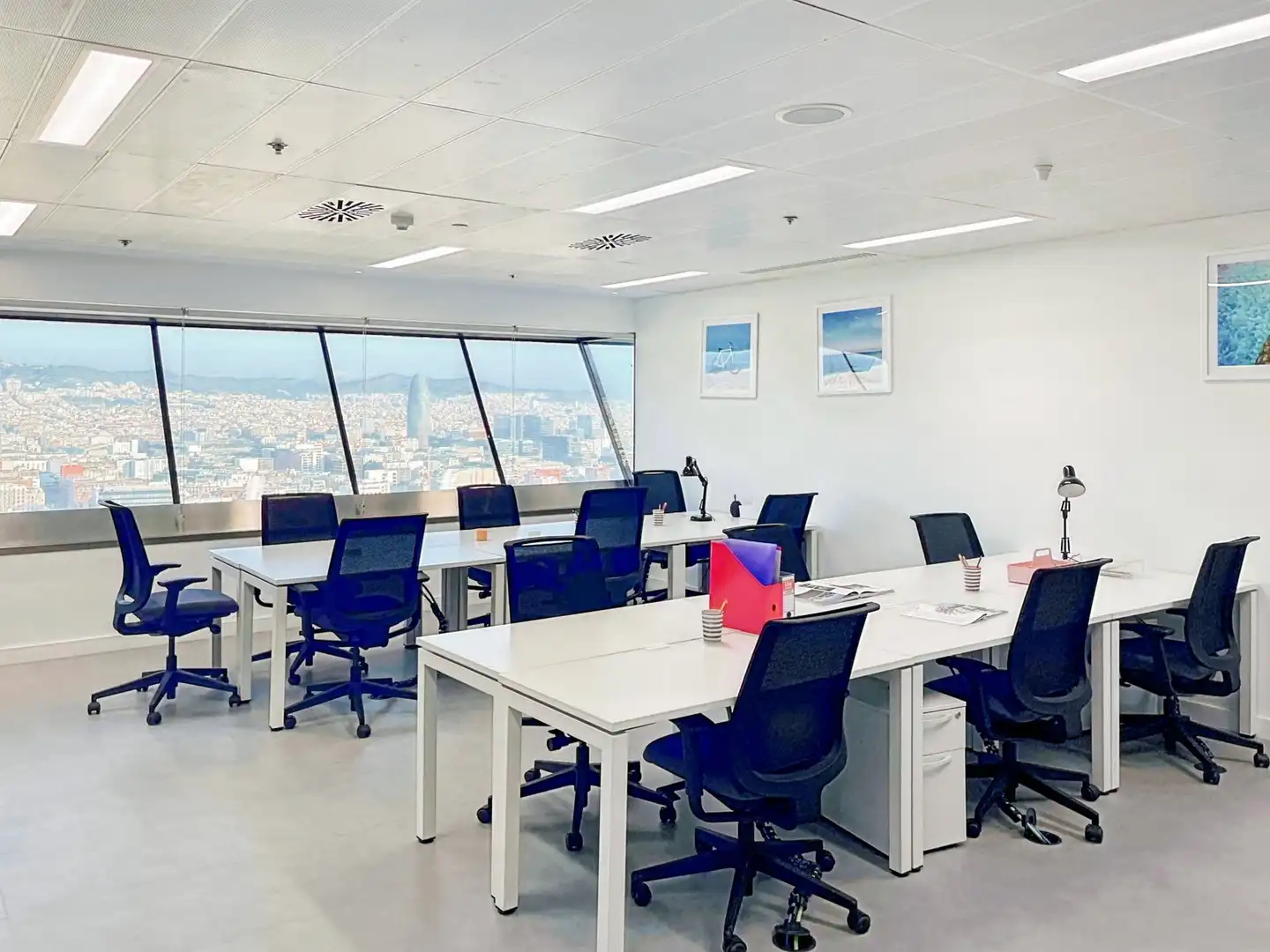 Büro zur Miete in Barcelona mit Klimaanlage, Heizung und Möbliert