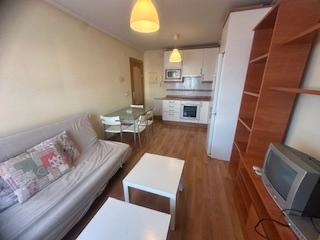 Photo 4 of Apartment to rent in Calle de Azorín, Crucero, León Capital