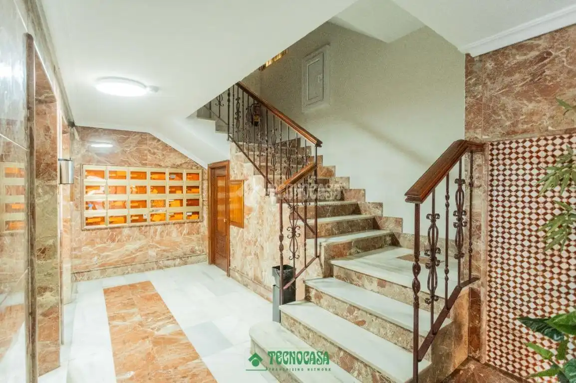 Piso en venta en Almería con Aire acondicionado