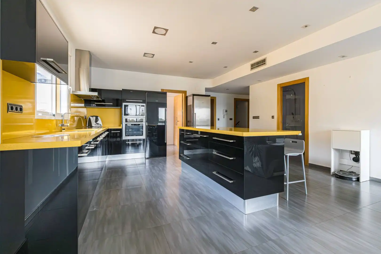 Cocina de Casa adosada en venta en Murcia con Aire acondicionado, Terraza y Trastero