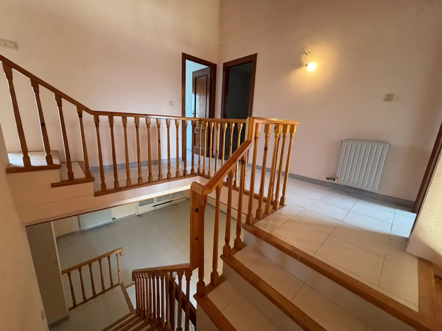 Casa adosada en venta en Sant Esteve Sesrovires con Calefacción, Terraza y Trastero