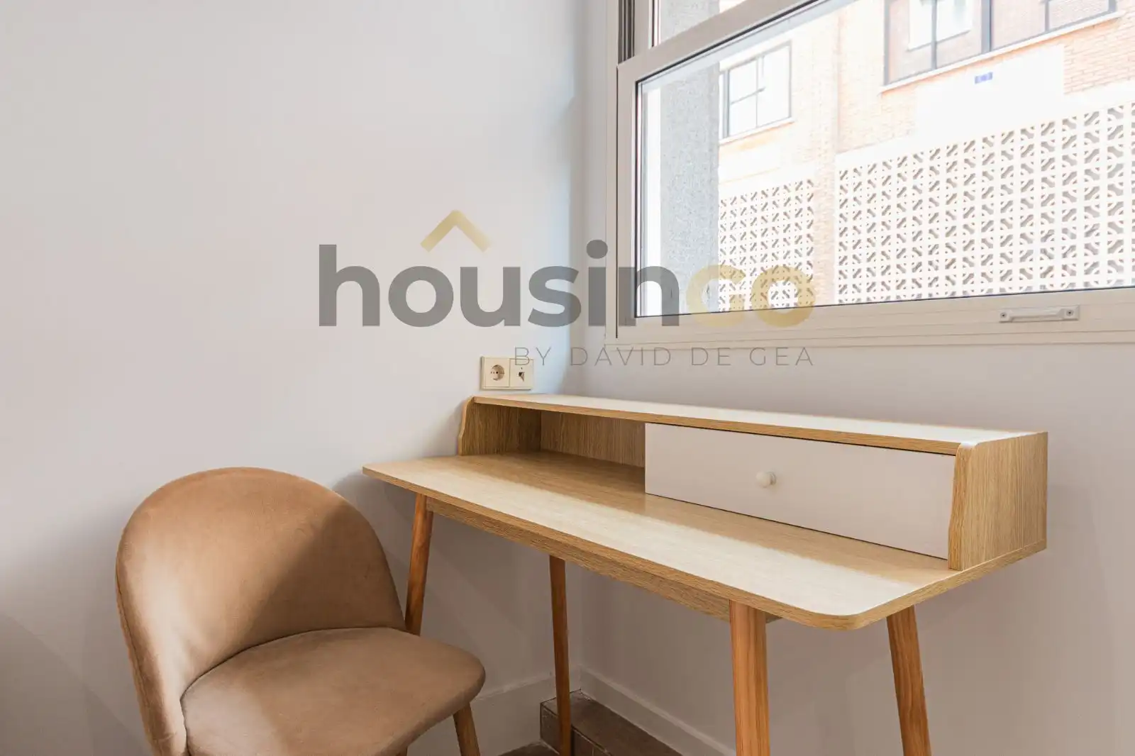 Study for rent in Juan Álvarez Mendizábal, Argüelles