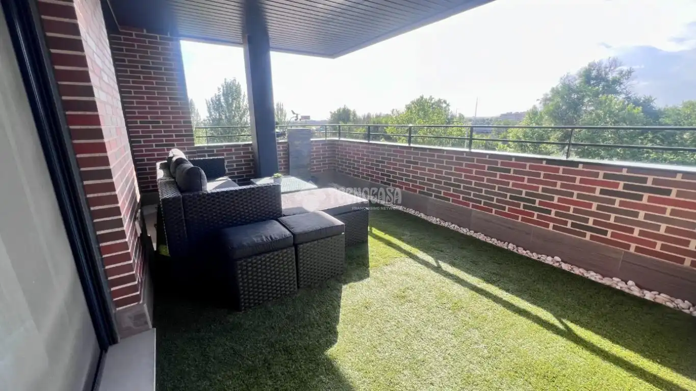 Terraza de Piso en venta en Alcalá de Henares con Terraza