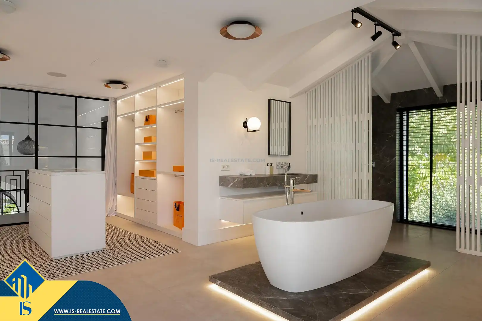 Chalet con piscina en venta en Nueva Andalucía, imagen 4