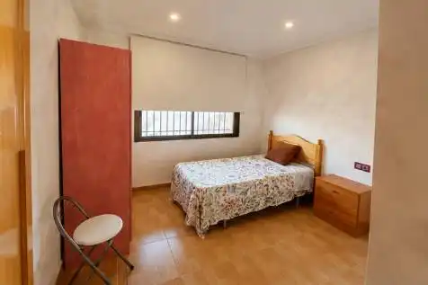 Schlafzimmer von Erdgeschoss zur Miete in Torrevieja mit Heizung, Schwimmbad und Möbliert