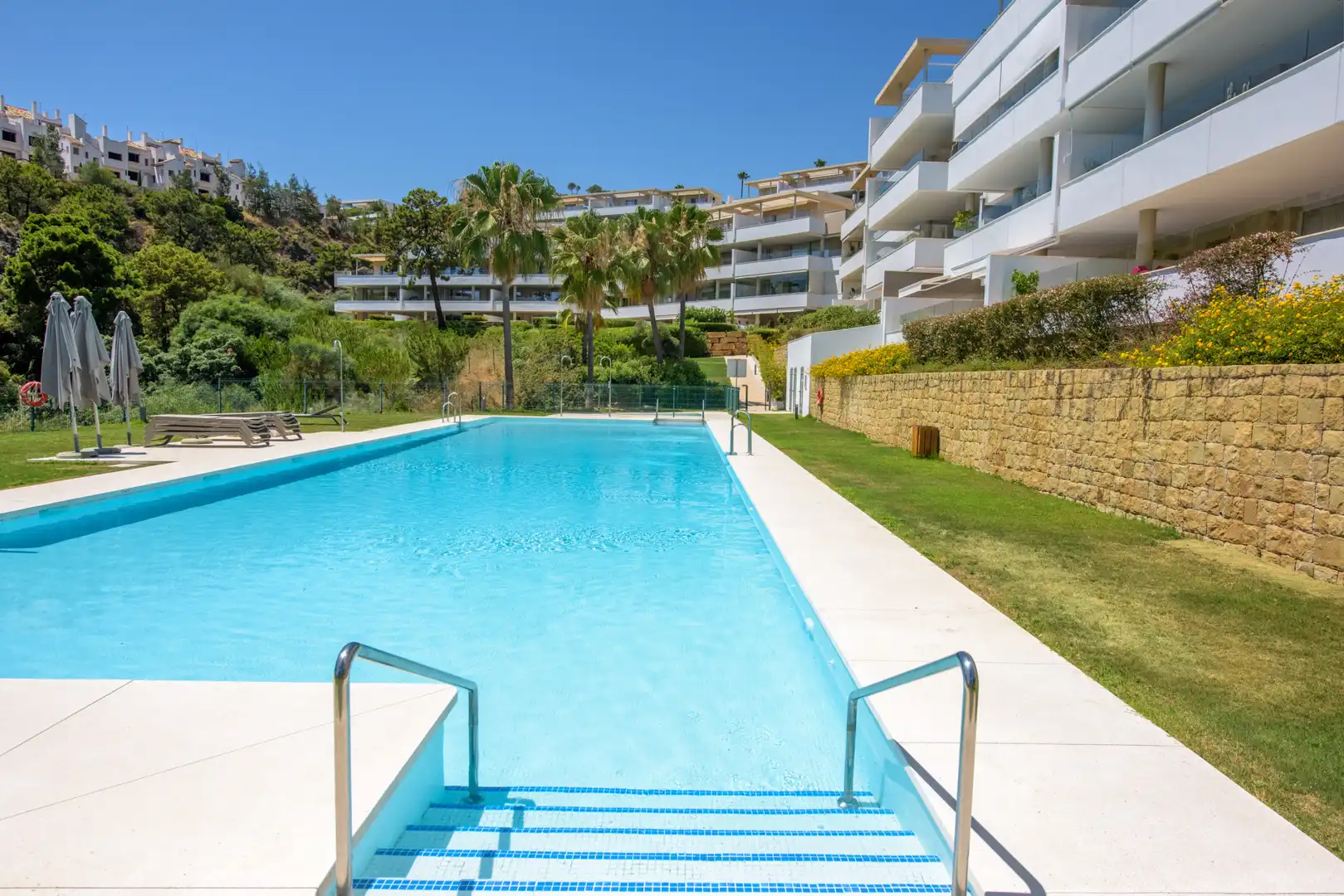 Piscina de Apartamento en venta en Benahavís con Aire acondicionado, Terraza y Piscina