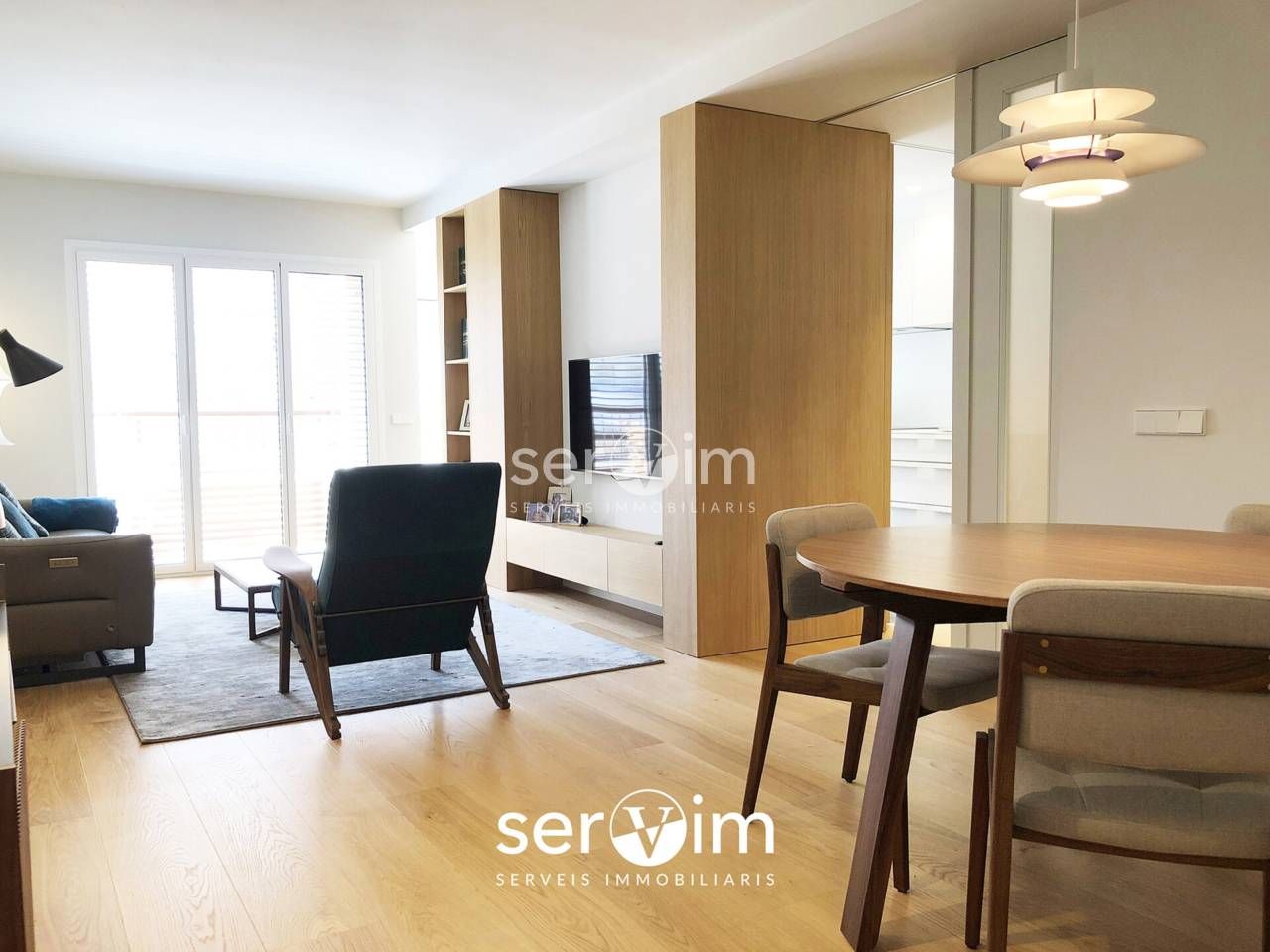 Living room of Flat for sale in Girona Capital  with Parquet flooring and Balcony