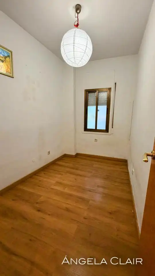 Bedroom of Flat for sale in Barcelona  with Air Conditioner, Heating and Parquet flooring