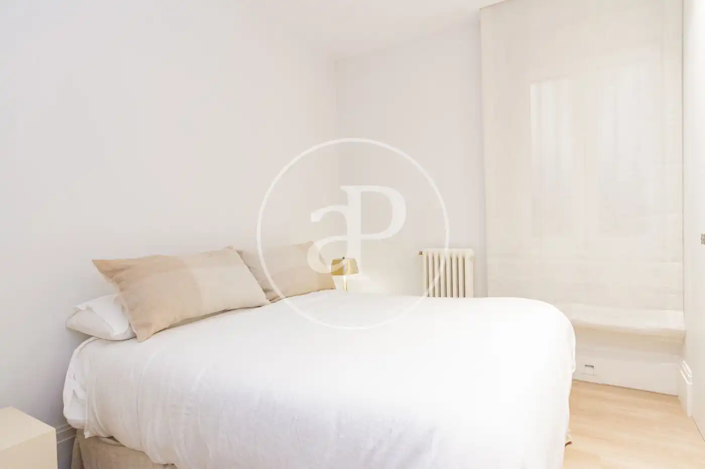 Schlafzimmer von Wohnung zum Verkauf in Madrid mit Klimaanlage, Heizung und Balkon
