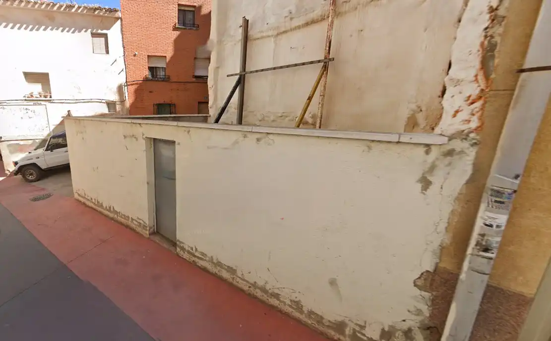 Terreno residencial en venta en Calle Hermanos González Gallarza, imagen 3