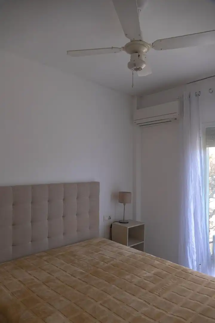 Dormitori de Apartament en venda en Estepona amb Jardí privat, Terrassa i Piscina comunitària
