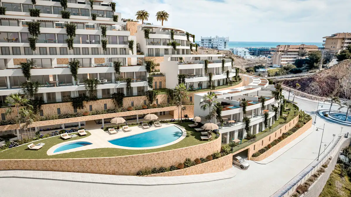 Vista exterior de Casa o xalet en venda en Fuengirola amb Aire condicionat, Jardí privat i Terrassa